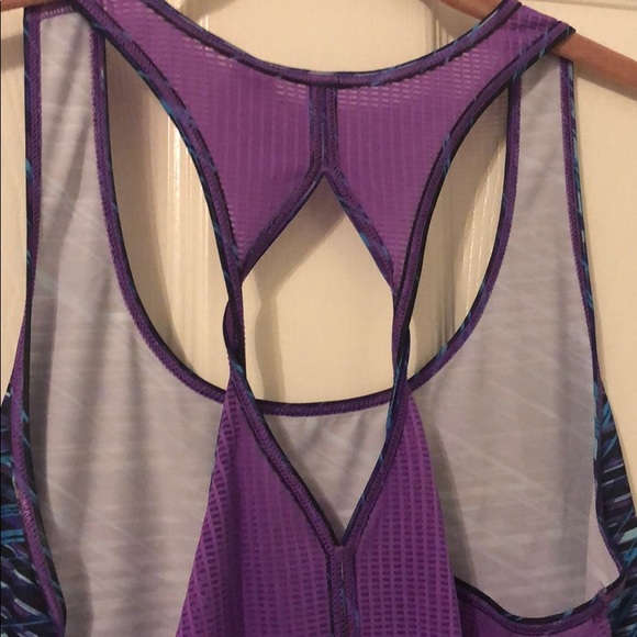 UNDER ARMOUR HeatGear tank top! - Picture 7 of 8